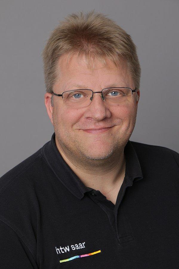 Profilbild von Dipl.-Inf. (FH) Ulrich Bruch Profilbild von Dipl.-Inf. (FH) Ulrich Bruch